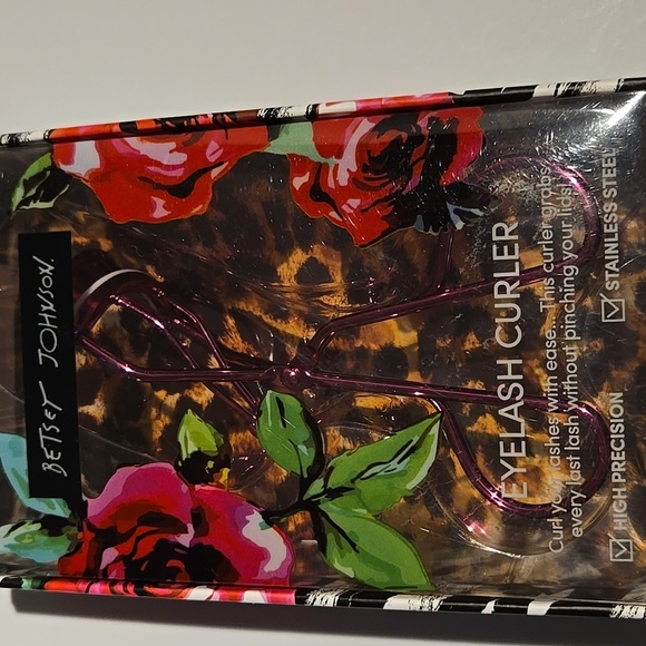 Betsey Johnson eyelash curler NEW - Picture 7 of 7